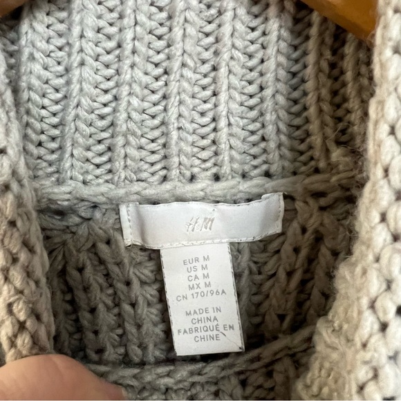 H&M Chunky Knit Turtleneck Sweater Slate Gray Cropped Funnel Neck Medium - Picture 5 of 10